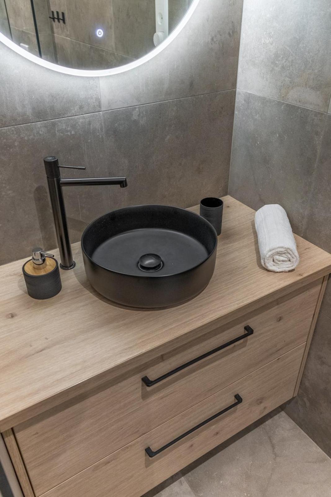 Modern In A Luxurious Area - Super Central - 6 Pax Осло Екстериор снимка